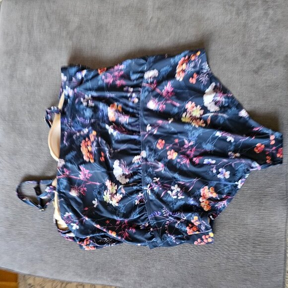 NWT Sun & Sea Women's Floral Curvy Blouson Cross Over One Piece Size 22 - Picture 14 of 16